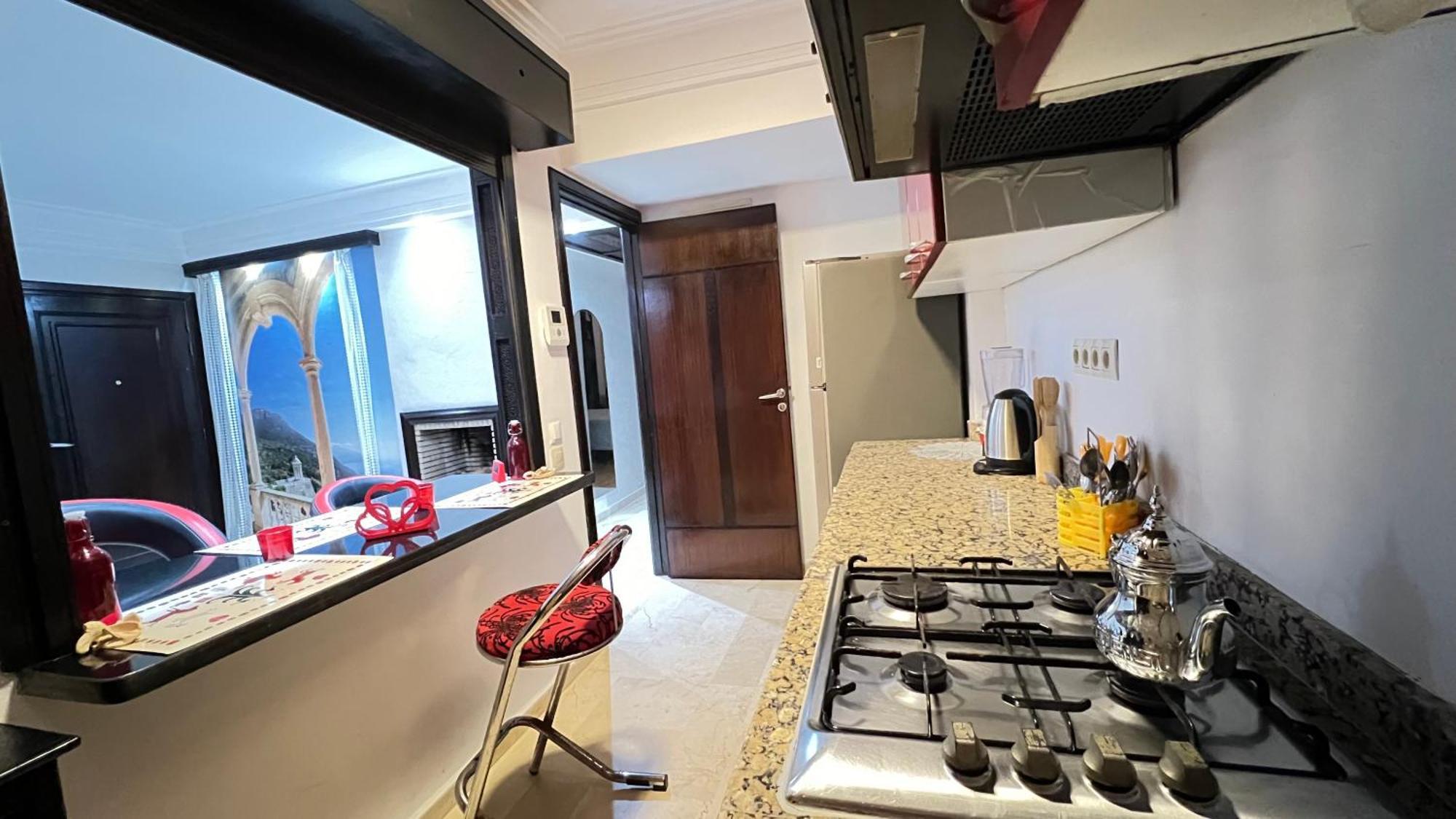 Red House Apartment *